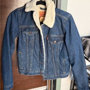 Levi's Classic Blue Denim Jacket with Sherpa Collar